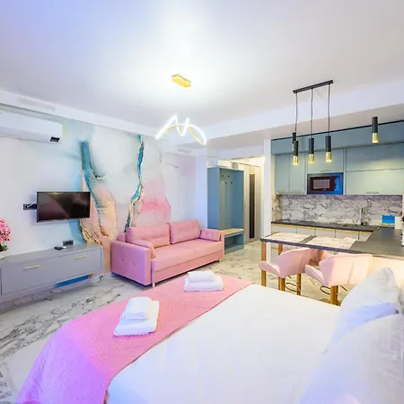 Foa Pink * Mamaia