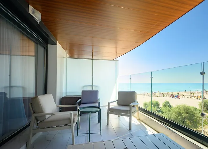 Foa Pink Апартаменты *